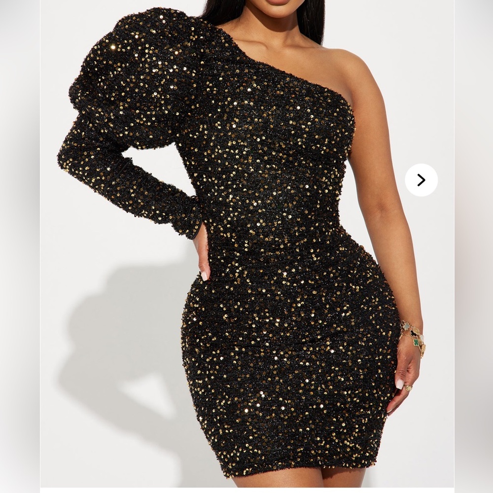Elegant Black and Gold One-Shoulder Dress